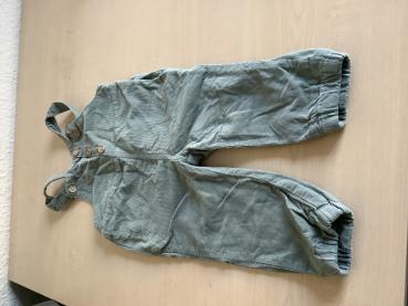 Lässiger Baby-Latzhose aus Cord