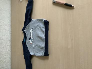 Lässiger Kinderpullover mit Hundemotiv