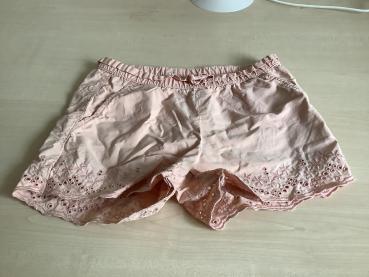 Luftige Sommer-Hotpants mit Baumwollstickerei gr.104