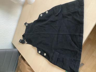 Schwarze Latzkleid mit Taschen gr.146/152