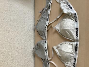 Doppelpack Triangel-BHs in Grau und Weiß