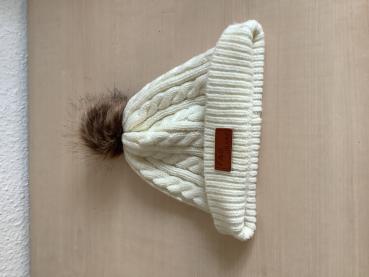 Kuschelige Strickmütze mit Pompom