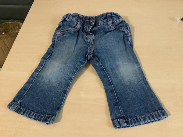 Jeans für Kinder mit ausgestellten Beinen