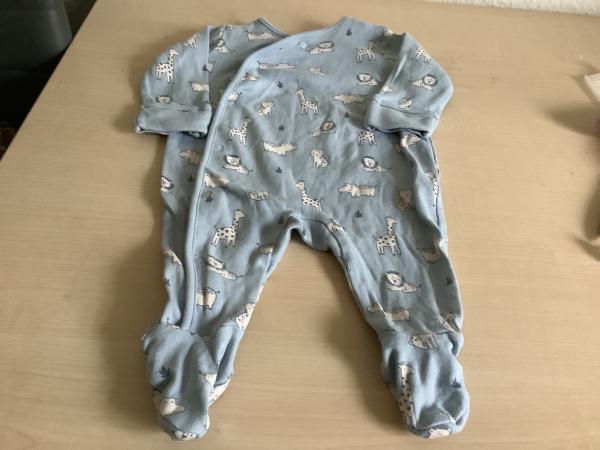 Babystrampler mit Tiermotiven