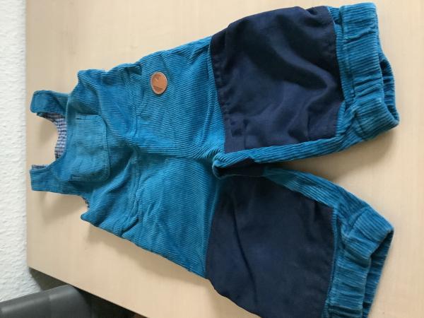 Coole Kinderlatzhose mit Cord-Detail in Blau