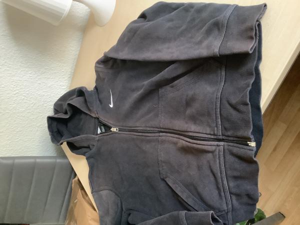 Nike Kapuzenjacke in Schwarz gr.158