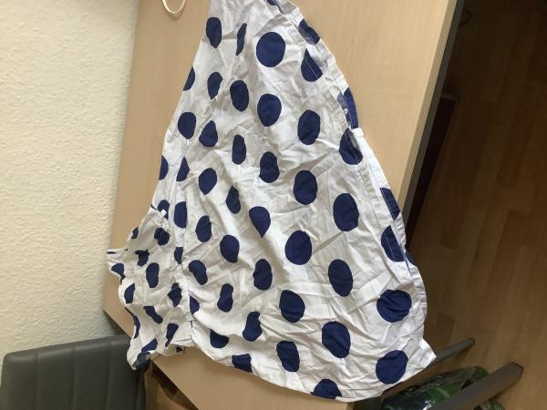 Kleid mit großen Punkten gr.134