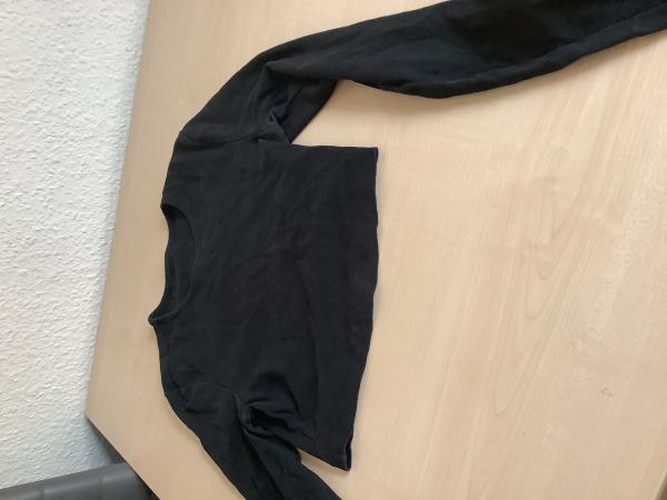 Damen Schwarzes Langarmshirt mit Rundhalsausschnitt