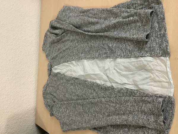 Damen-Lässiger, grauer Cardigan mit offenen Ärmeln