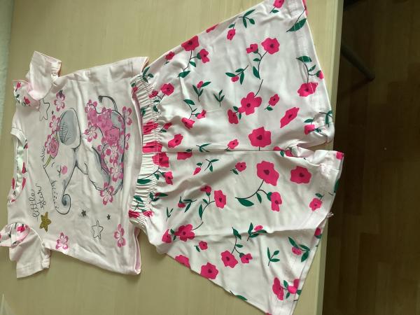 Mädchen T-Shirt und Shorts Set mit Blumenmuster,Neu gr.92