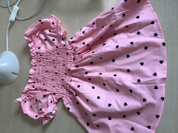 Mädchen Kleid mit Herz-Muster und Hut,Größe 18-24Monate , neu