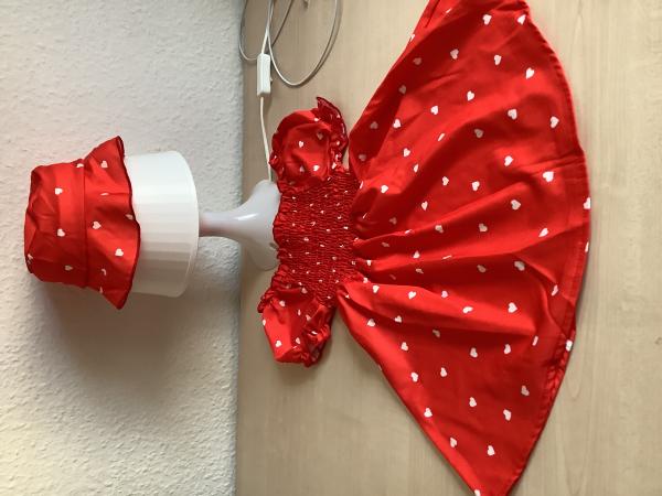 Rotes Kleid mit Herzen und passendem Hut für Mädchen,18-24Monate,neu