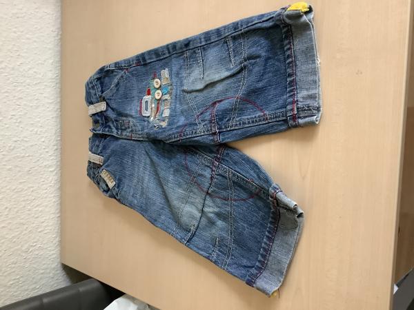 Kinder Jeans Shorts mit bunten Applikationen, Größe 92