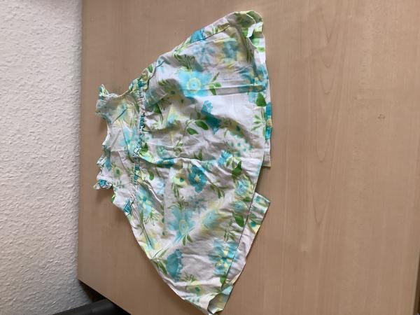 Süßes Sommerkleid mit Blumenmuster für Kinder, Größe 74